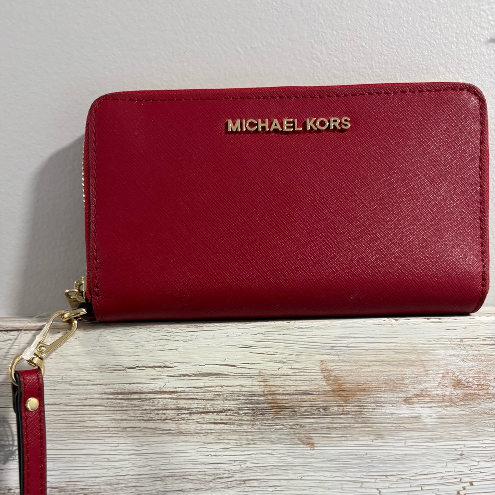 Michael Kors Scarlet Jet Set Travel Wallet